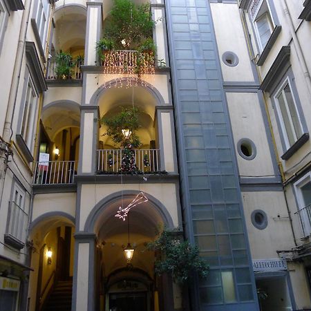 B&B Napoli Plebiscito ภายนอก รูปภาพ
