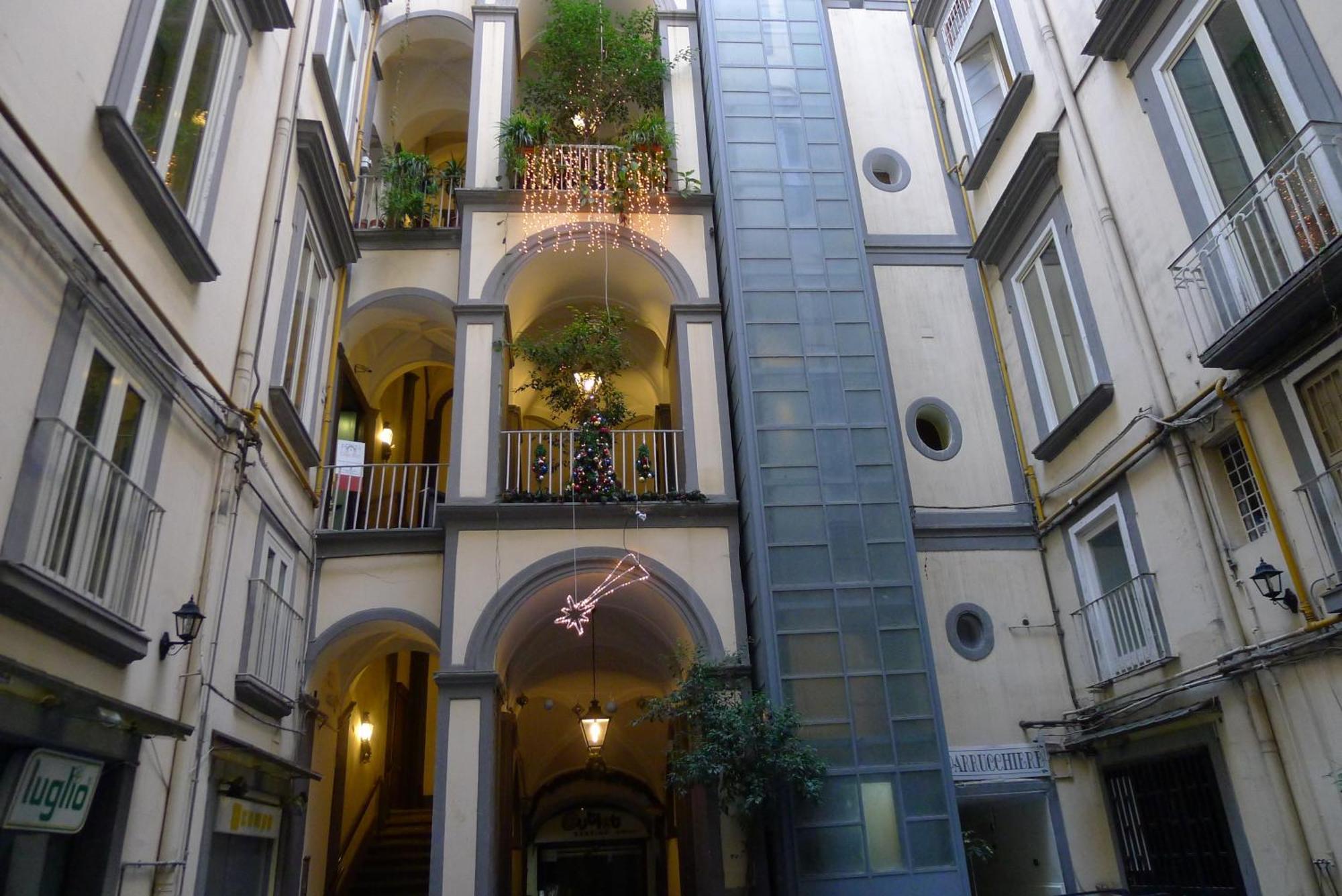 B&B Napoli Plebiscito ภายนอก รูปภาพ