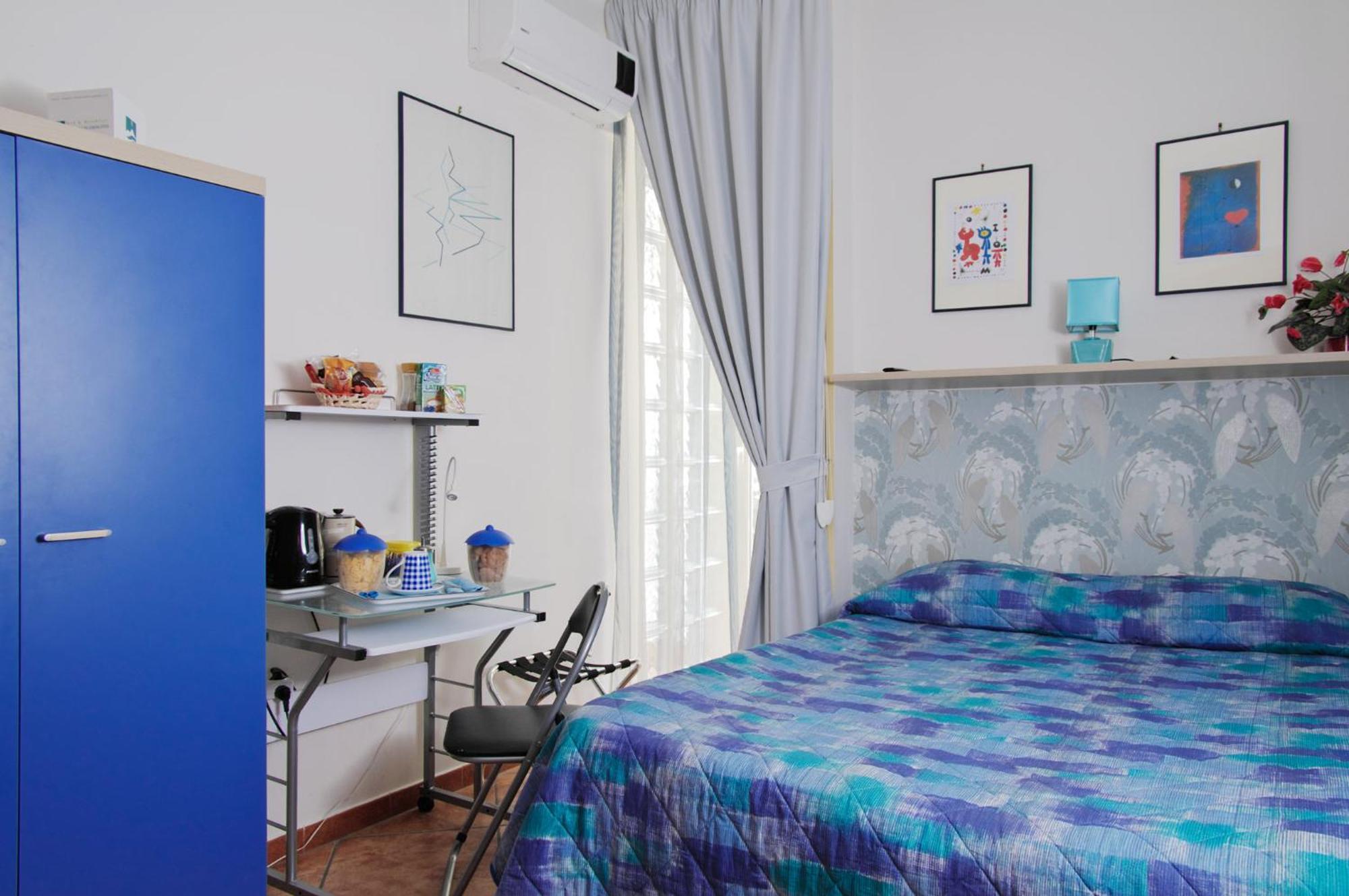 B&B Napoli Plebiscito ภายนอก รูปภาพ