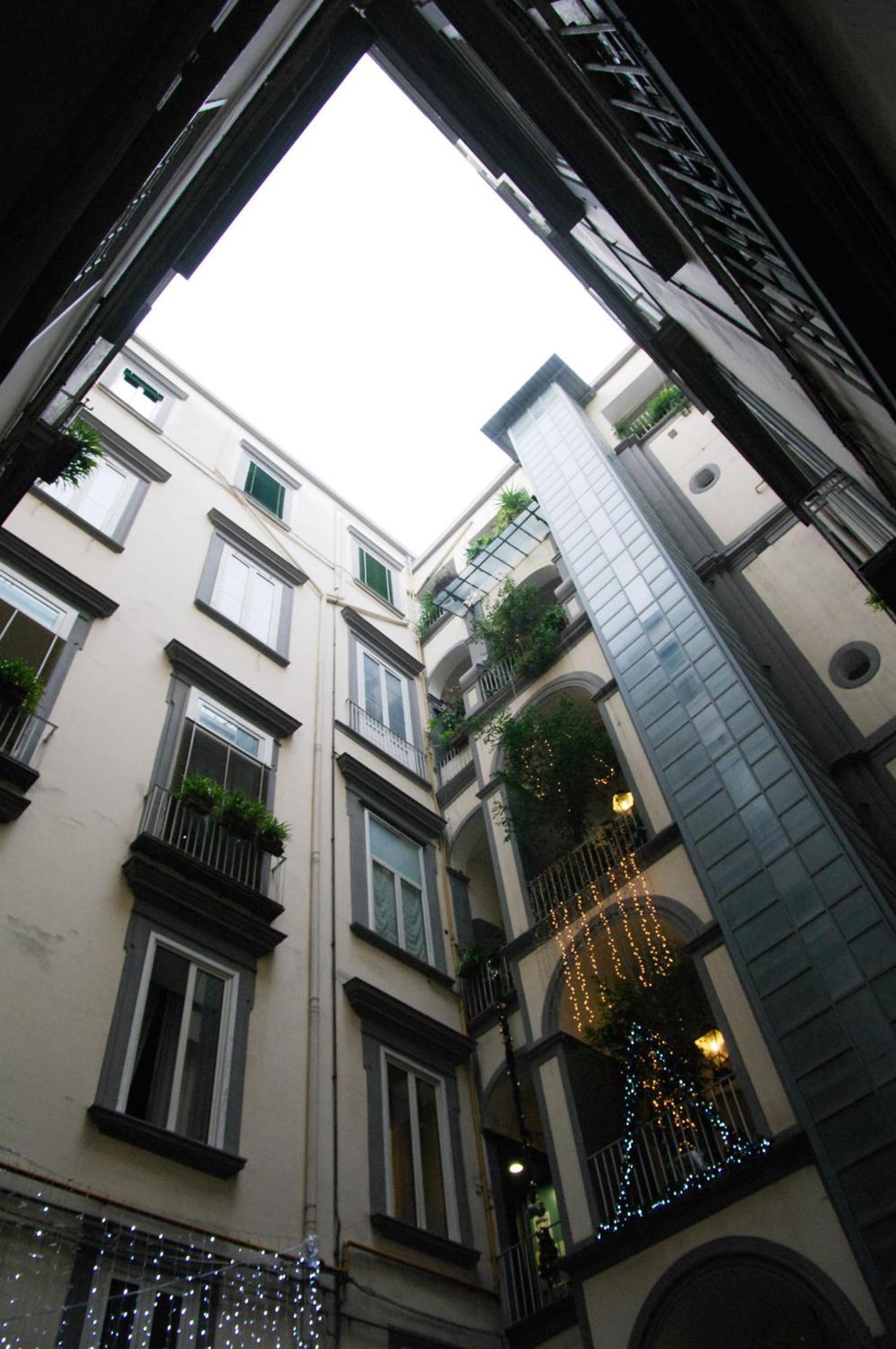 B&B Napoli Plebiscito ภายนอก รูปภาพ