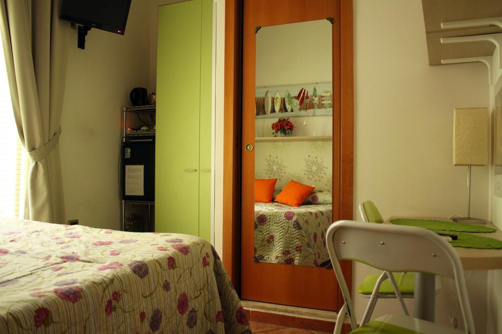 B&B Napoli Plebiscito ห้อง รูปภาพ