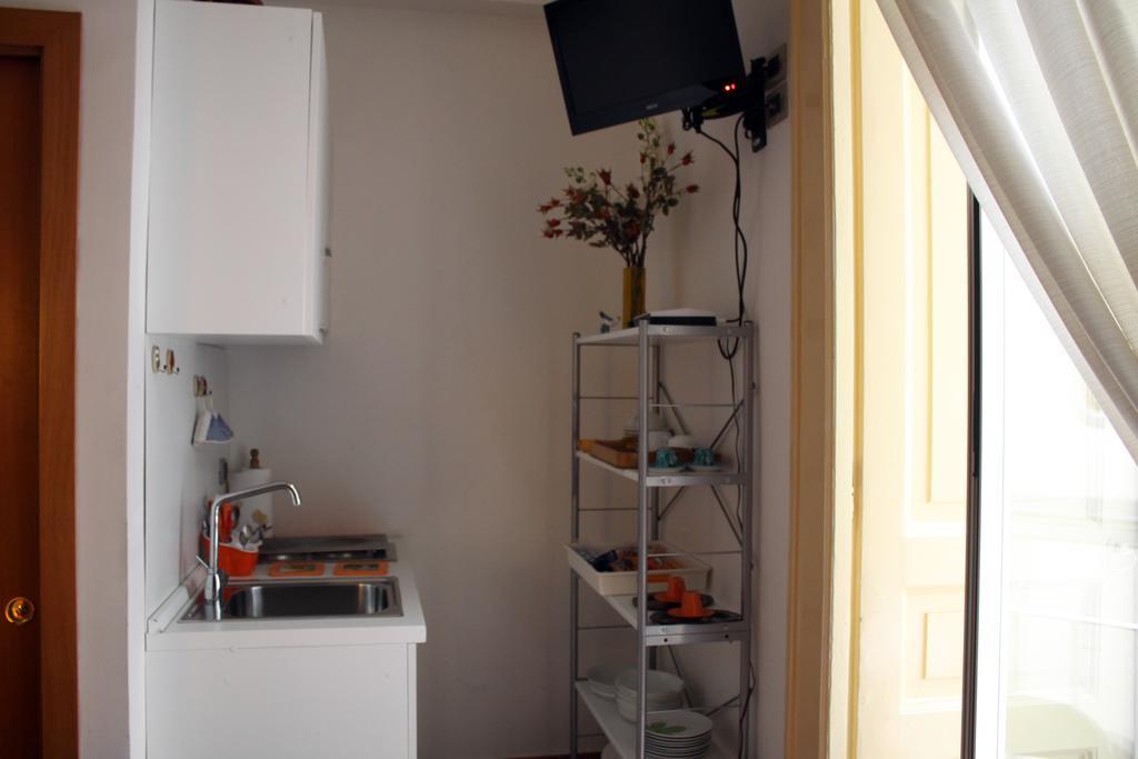 B&B Napoli Plebiscito ภายนอก รูปภาพ